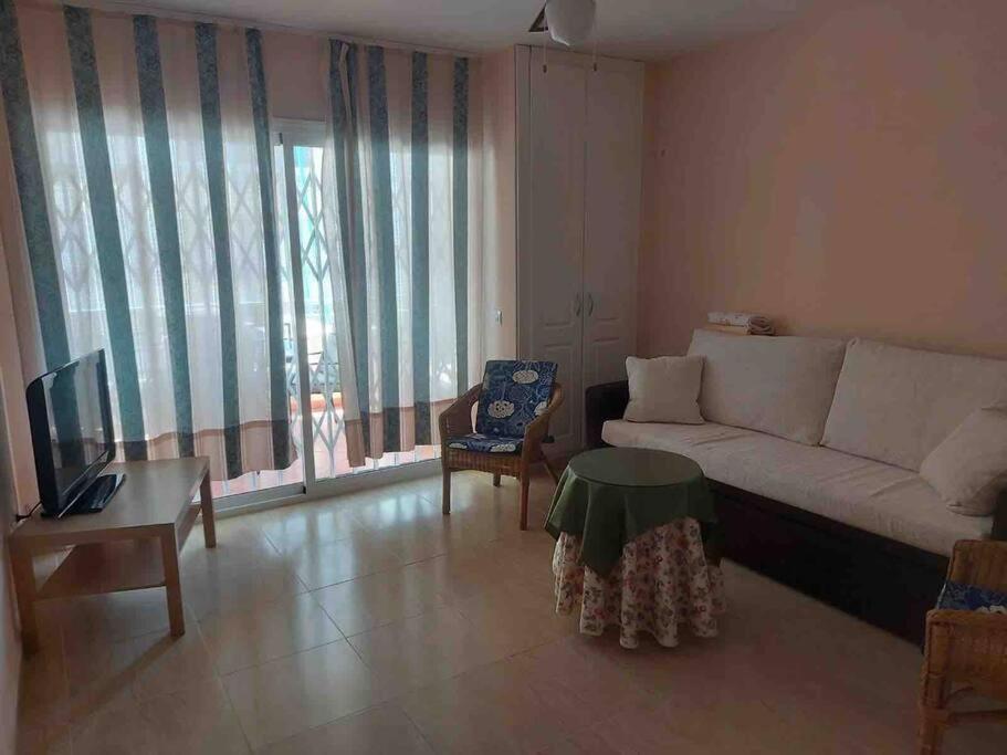 Magnifico Apartamento En La Carihuela, Torremolino ตอร์เรโมลิโนส ภายนอก รูปภาพ