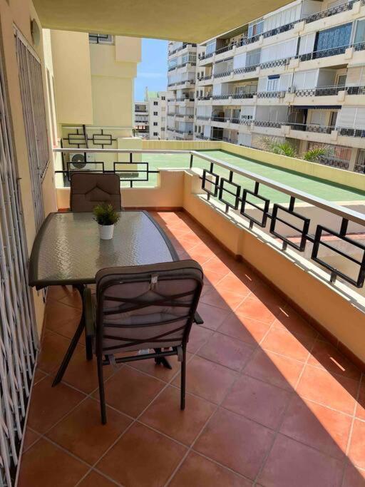Magnifico Apartamento En La Carihuela, Torremolino ตอร์เรโมลิโนส ภายนอก รูปภาพ