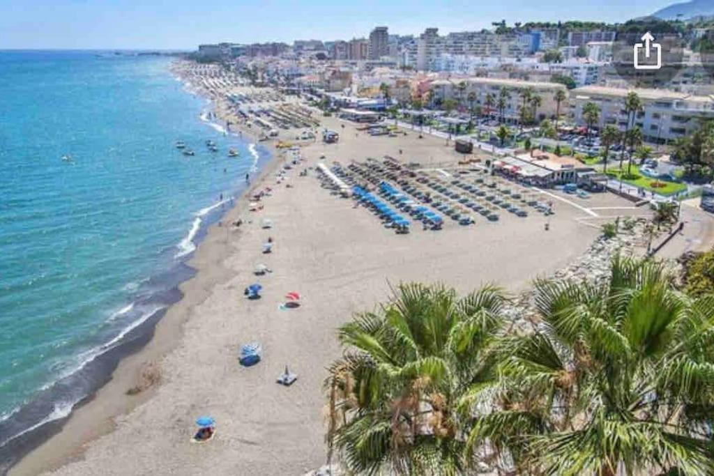 Magnifico Apartamento En La Carihuela, Torremolino ตอร์เรโมลิโนส ภายนอก รูปภาพ