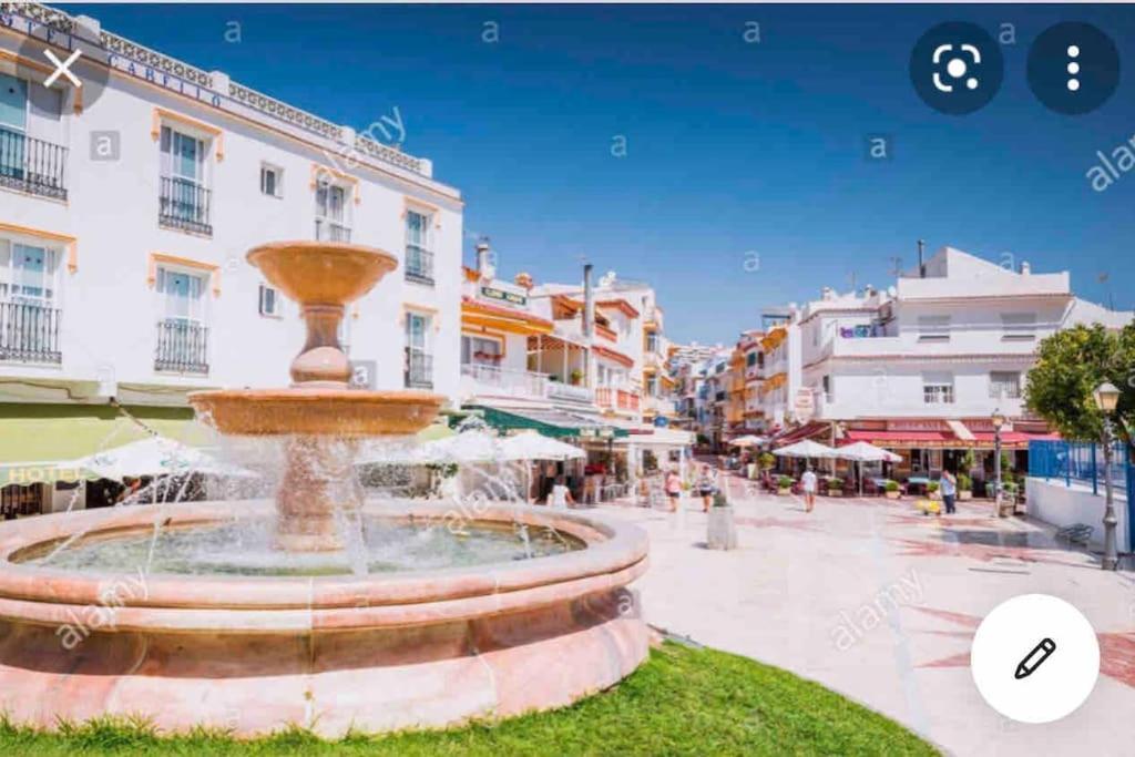 Magnifico Apartamento En La Carihuela, Torremolino ตอร์เรโมลิโนส ภายนอก รูปภาพ