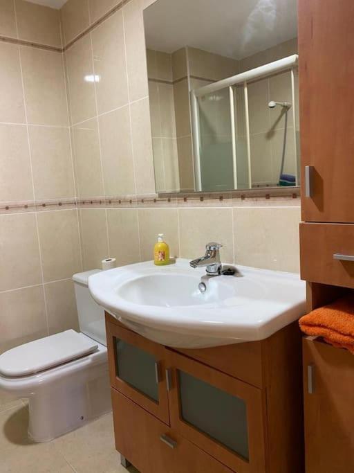 Magnifico Apartamento En La Carihuela, Torremolino ตอร์เรโมลิโนส ภายนอก รูปภาพ