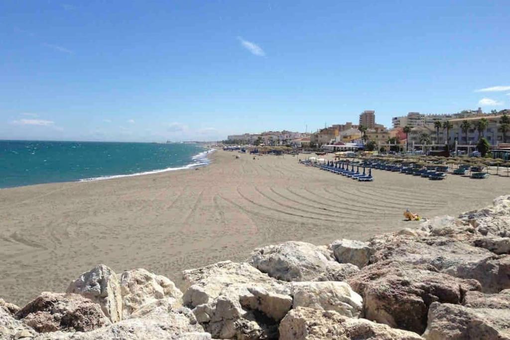 Magnifico Apartamento En La Carihuela, Torremolino ตอร์เรโมลิโนส ภายนอก รูปภาพ