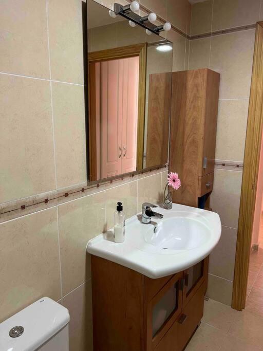 Magnifico Apartamento En La Carihuela, Torremolino ตอร์เรโมลิโนส ภายนอก รูปภาพ