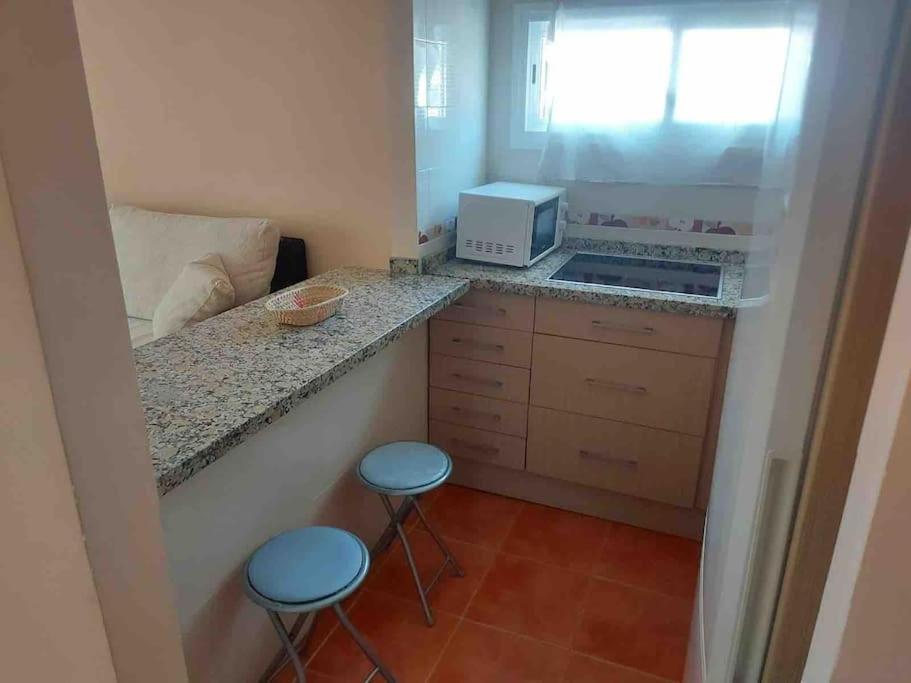 Magnifico Apartamento En La Carihuela, Torremolino ตอร์เรโมลิโนส ภายนอก รูปภาพ
