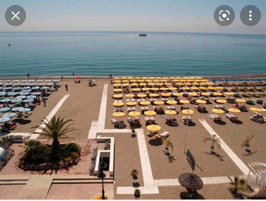 Magnifico Apartamento En La Carihuela, Torremolino ตอร์เรโมลิโนส ภายนอก รูปภาพ