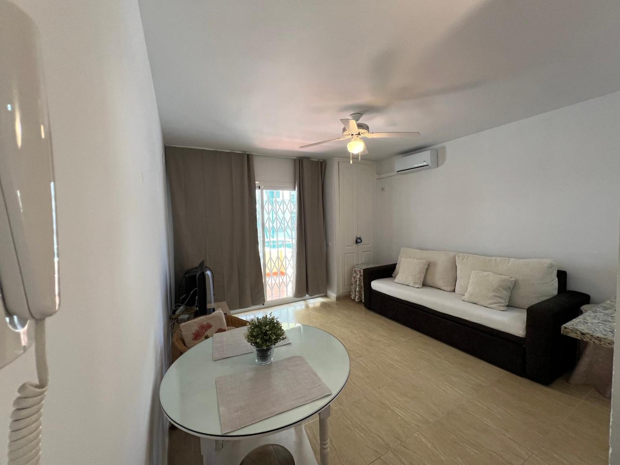 Magnifico Apartamento En La Carihuela, Torremolino ตอร์เรโมลิโนส ภายนอก รูปภาพ