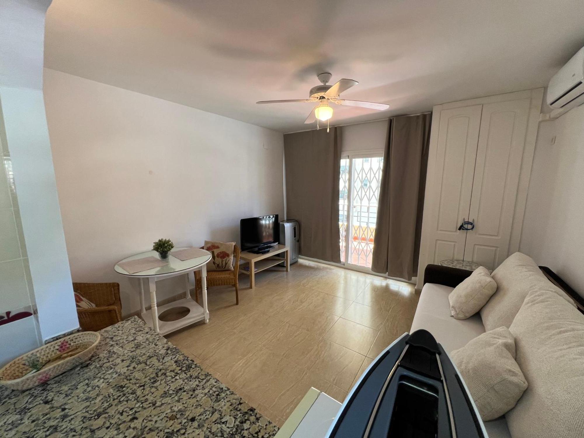 Magnifico Apartamento En La Carihuela, Torremolino ตอร์เรโมลิโนส ภายนอก รูปภาพ